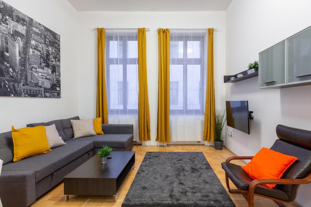 Dowtown Home In The Gozsdu Garden Budapesta Exterior foto